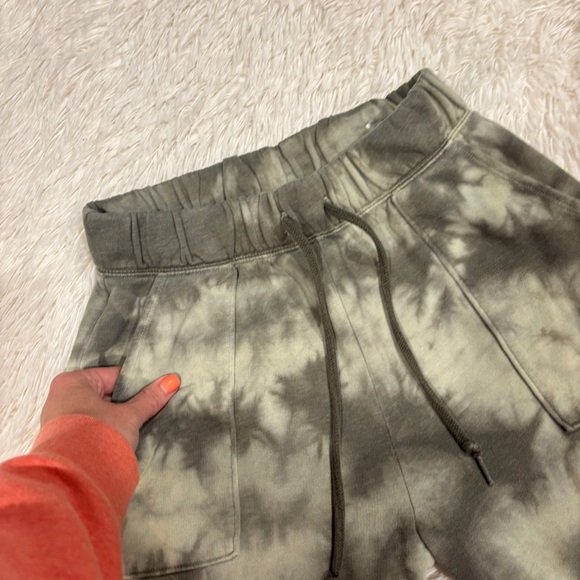 PINK victoria secret Green tie-dye woman’s Jogger sweat pants size small - Picture 4 of 11